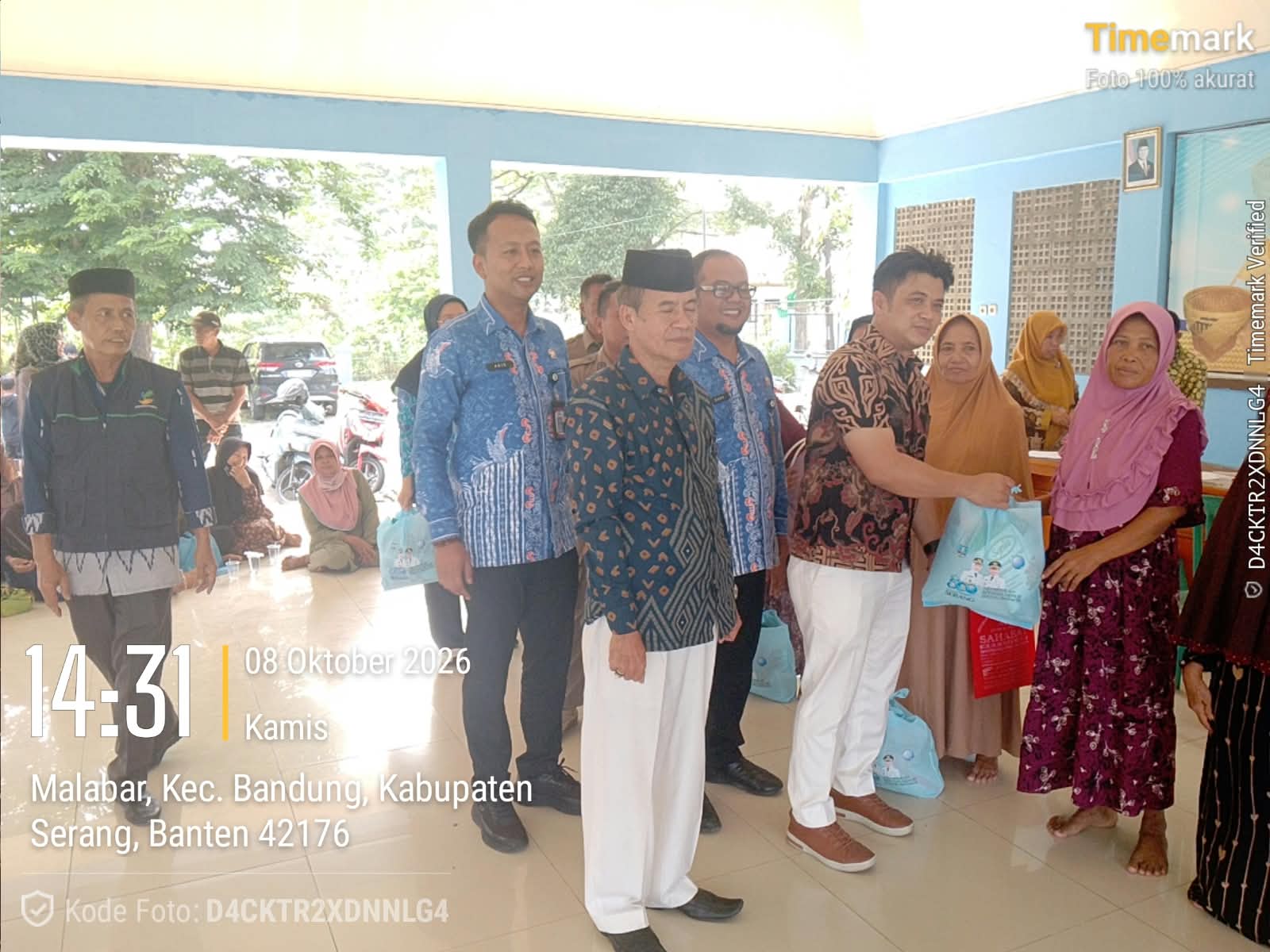 pemerintah-kabupaten-serang-kecamatan-bandung-menyelenggarakan-bakti-sosial-dalam-rangka-hari-jadi-ke-500-kabupaten-serang-yang-jatuh-pada-8-oktober-2026-dengan-tema-melangkah-bersama-menuju-serang-bahagia